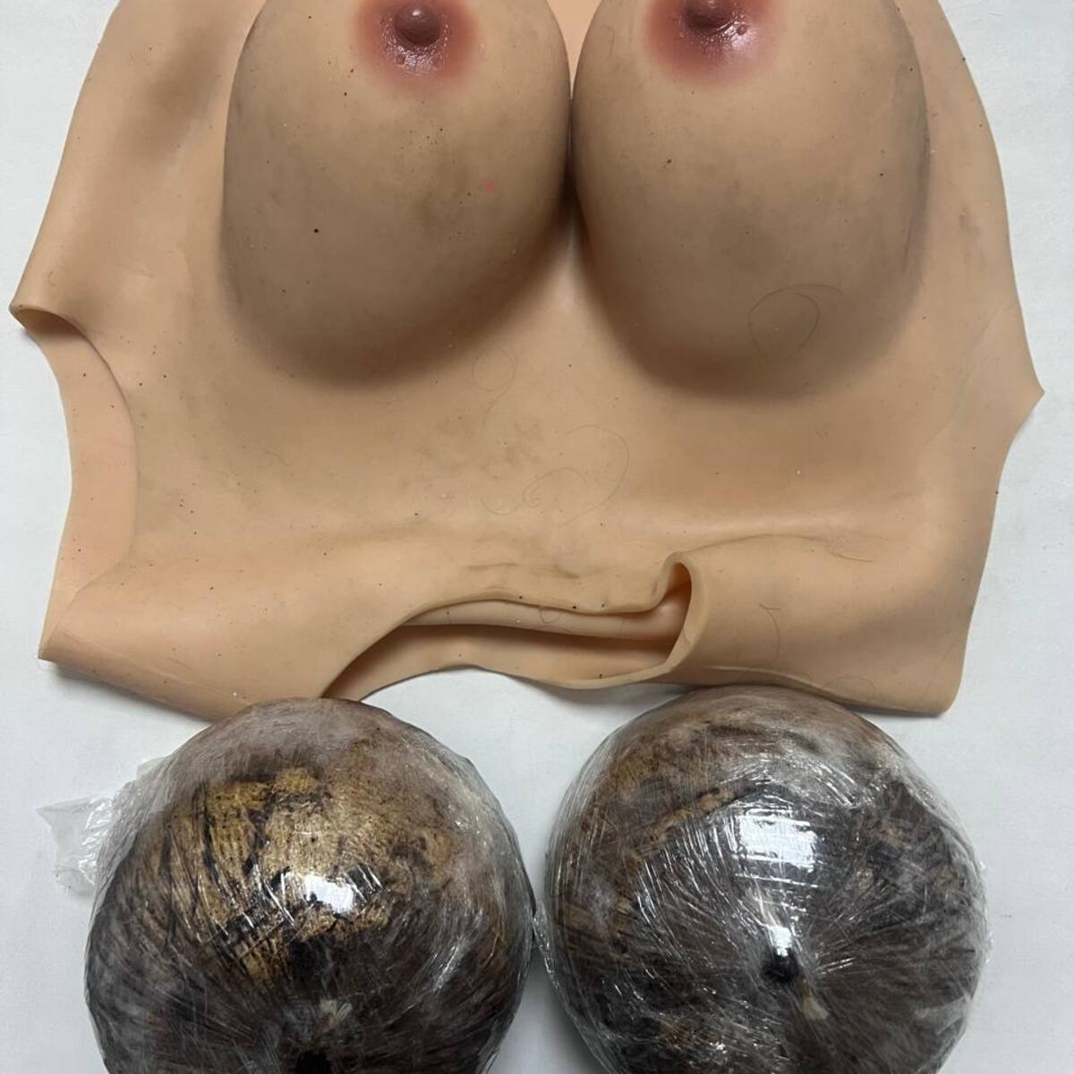 Capturan a mujer que llevaba base de coca en prótesis mamarias falsas en vías del Valle