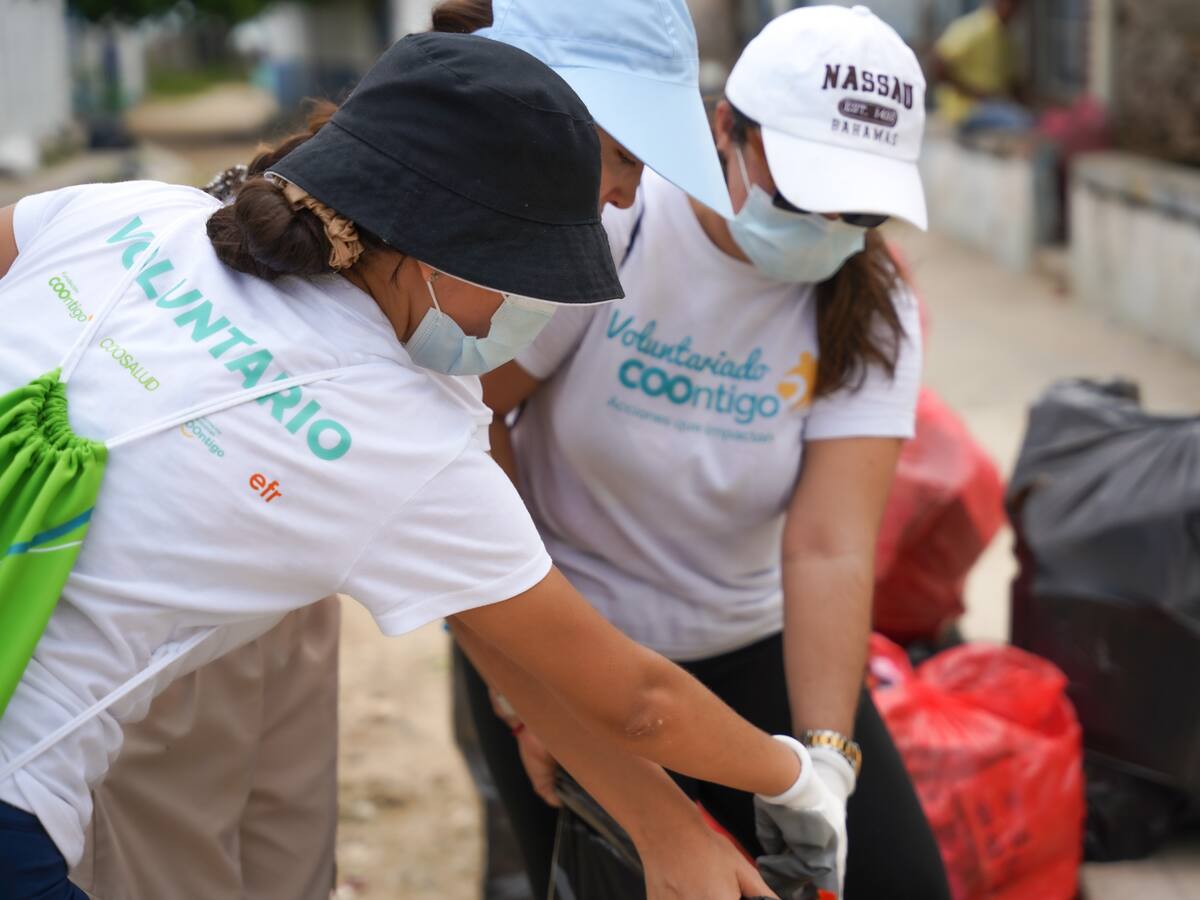 Jornada ambiental en playas de Cartagena permitió retirar más de 200 kilos de basura