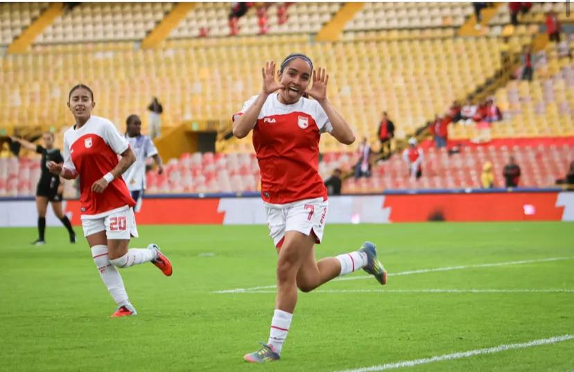Mariana Zamorano y Karla Viancha jugadoras de Santa Fe / Santa Fe Leonas