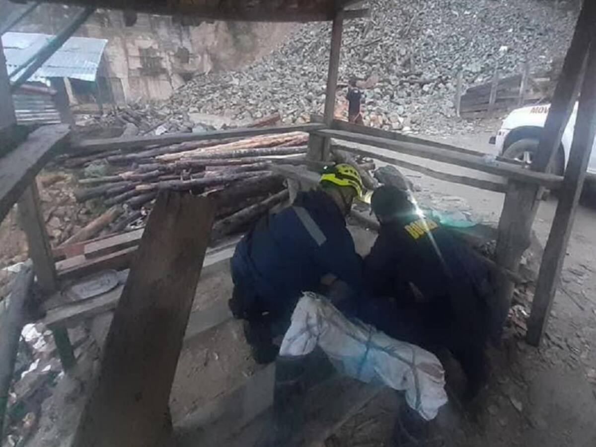 Roca impactó a un hombre cuando se movilizaba por vías de Marmato, Caldas