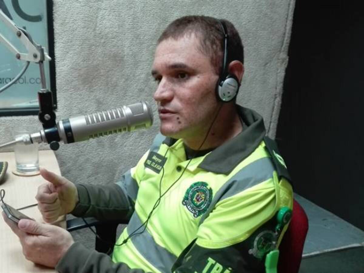 Infractores en las vías dejan ocho policías heridos