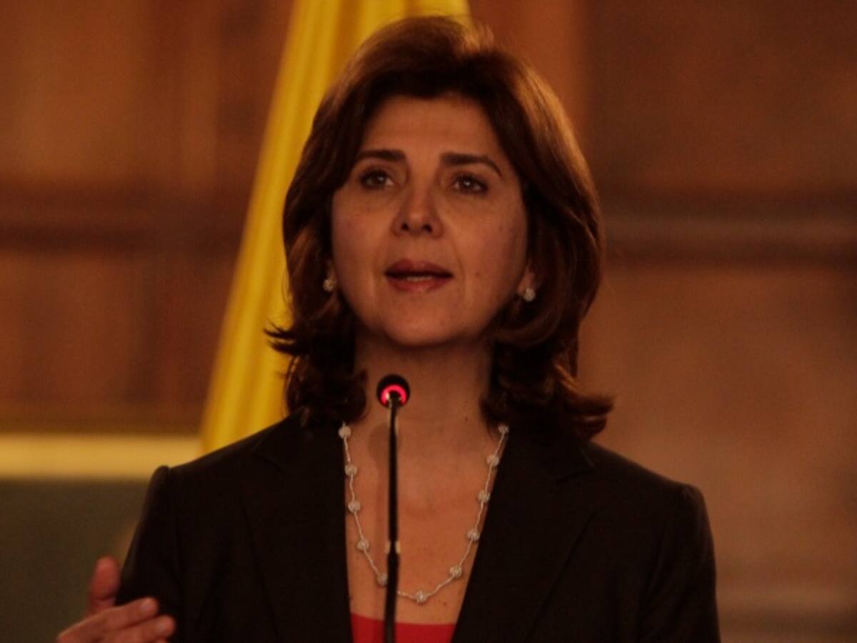 Procuraduría abrió investigación contra la Canciller