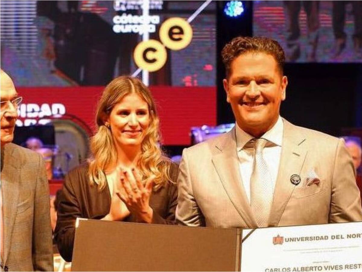Carlos Vives recibe doctorado ‘Honoris Causa’ de la Universidad del Norte