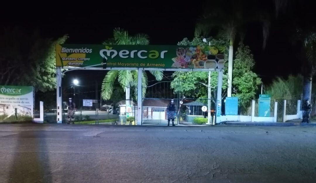 Soldados de la Octava Brigada del ejército hacen presencia en diferentes sectores en Armenia, Mercar