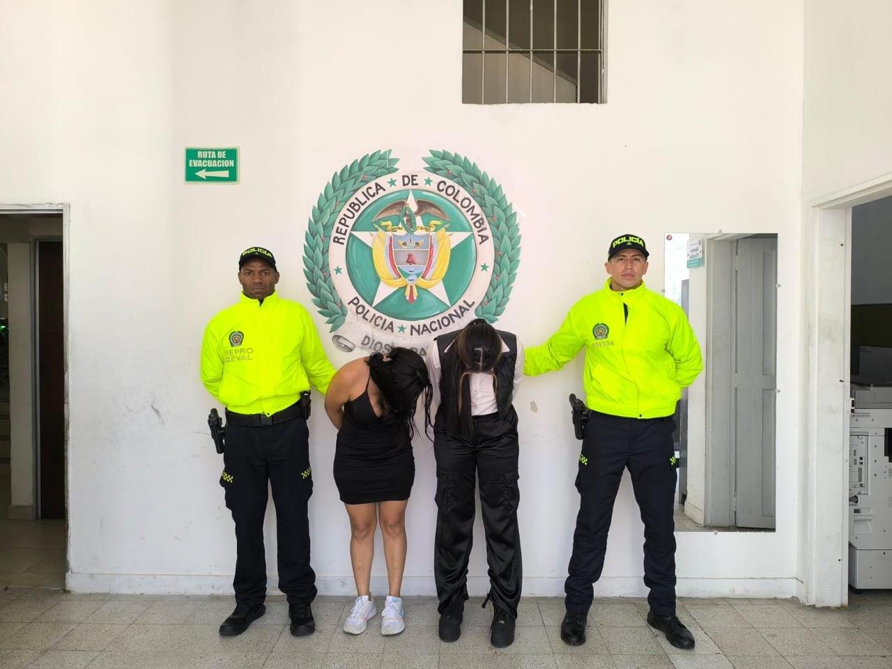 Capturaron mujeres que drogaban y robaban a turistas en Medellín. Foto: Policía Meval.
