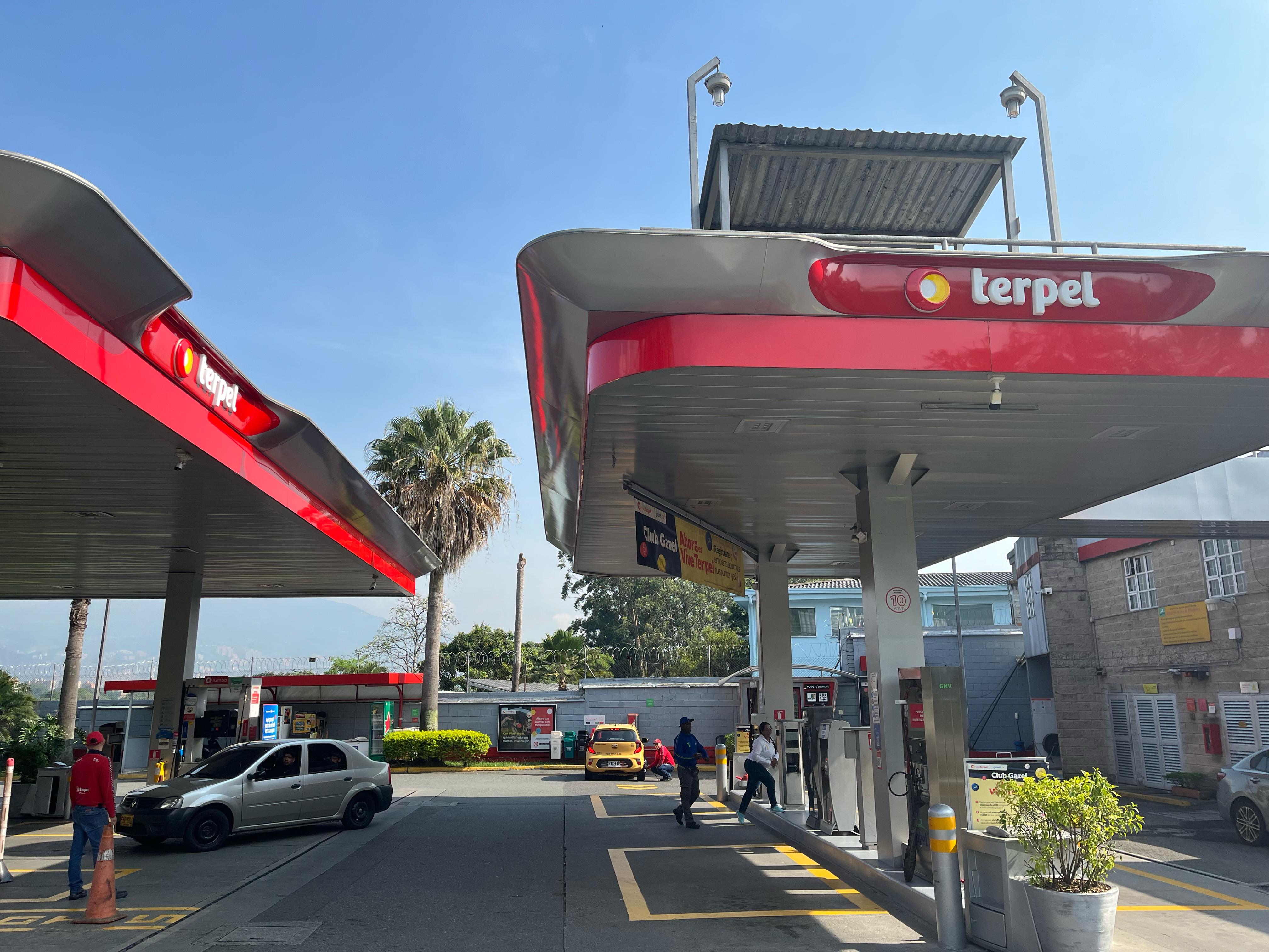 Estaciones de gasolina de Terpel están fuera de servicio en Medellín.