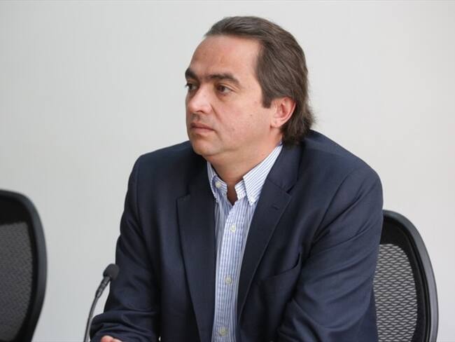 Sabemos que desafortunadamente quedará gente que no sea beneficiada: Juan Alberto Londoño. Foto: Viceministerio de Hacienda