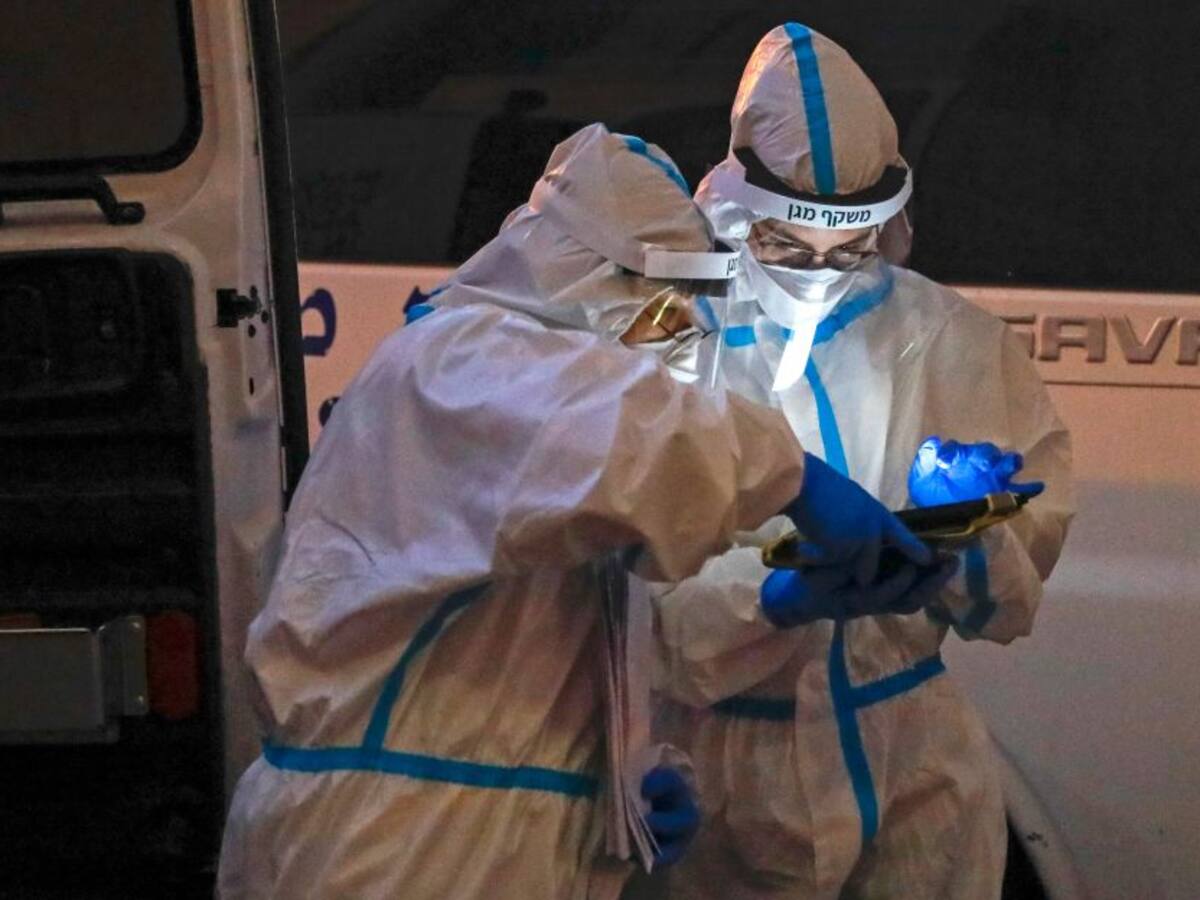 El Mundo está Al Revés: campaña que rechaza agresiones al personal de salud