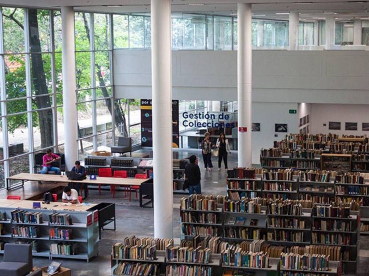 Ángel González fue anunciado como director de la Biblioteca Pública Piloto