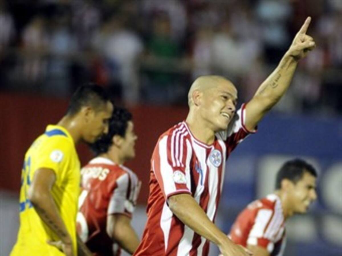 Paraguay sacó un tranquilizador triunfo 2-1 contra Ecuador