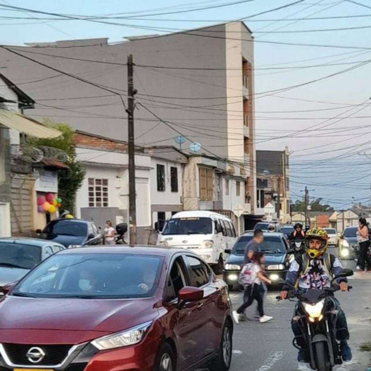 En Armenia se registran afectaciones de movilidad a las afueras de colegios