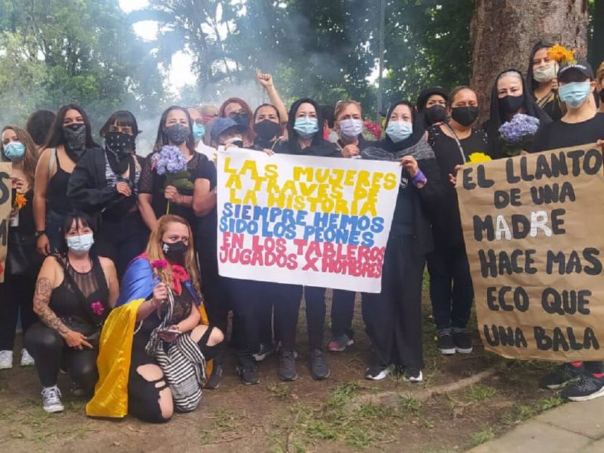 "No parimos hij@s para la guerra” madres y mujeres desde Armenia