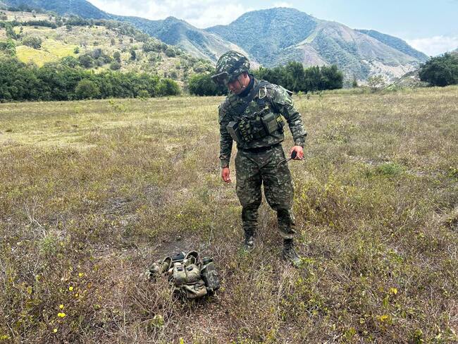 Ejército destruyó tres minas antipersona abandonadas en una escuela rural de Nariño