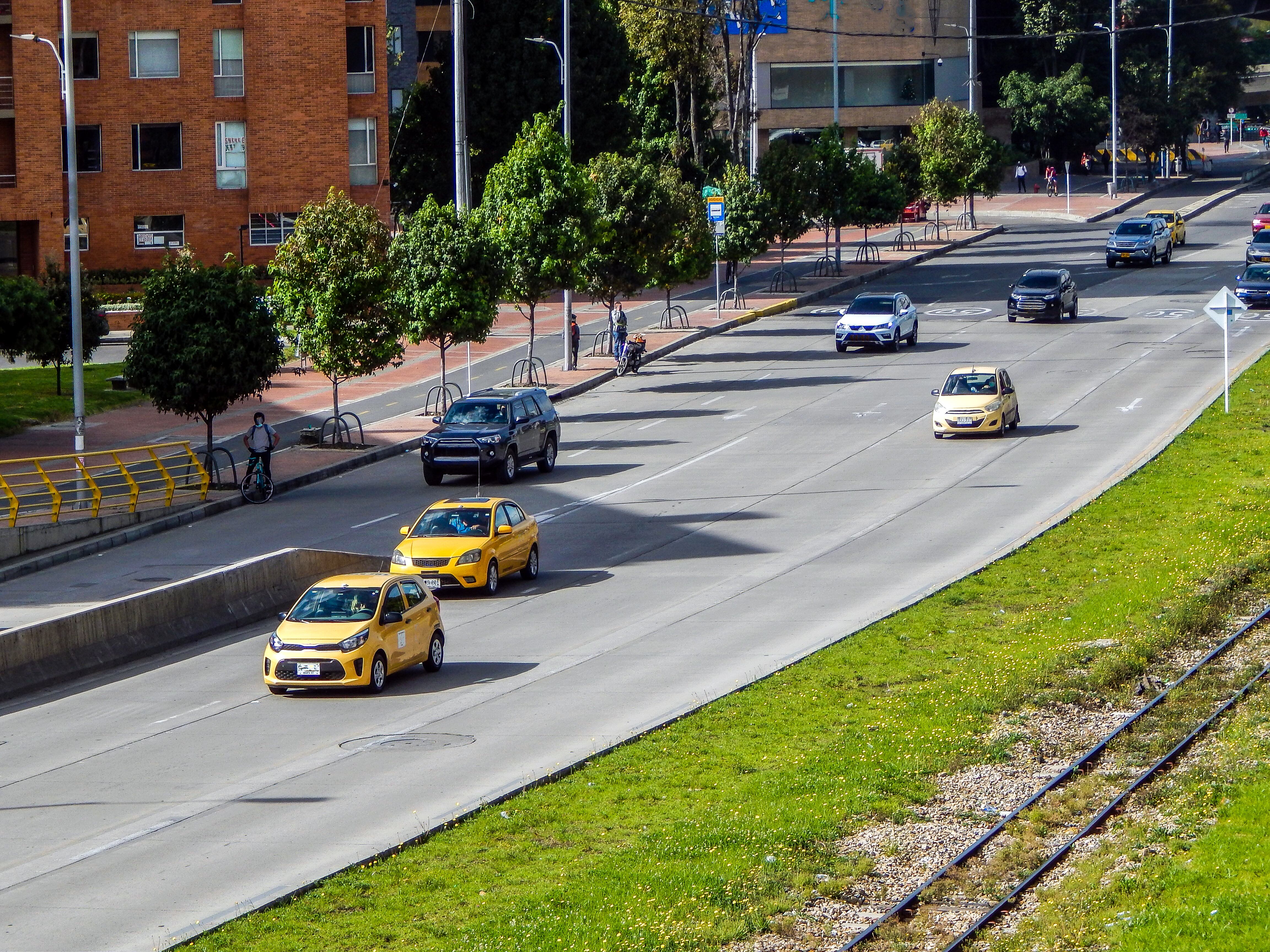 Imagen de referencia taxis en la Calle 92, Bogotá. Vía Getty Images.