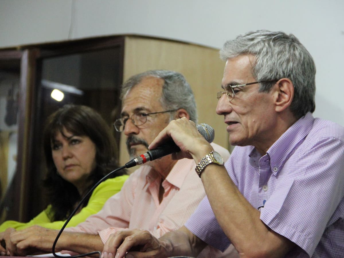 Murió Orlando Serrano, el eterno anfitrión de “La Alegría de Leer”, librería de Bucaramanga