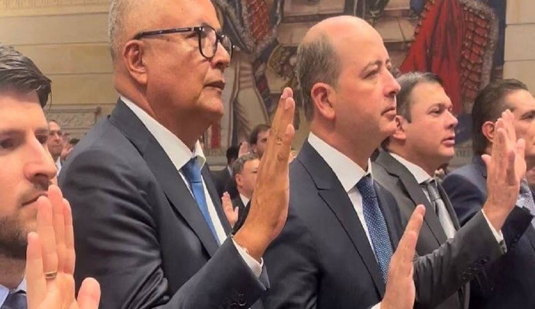 Acto de posesión en el Congreso de la República.