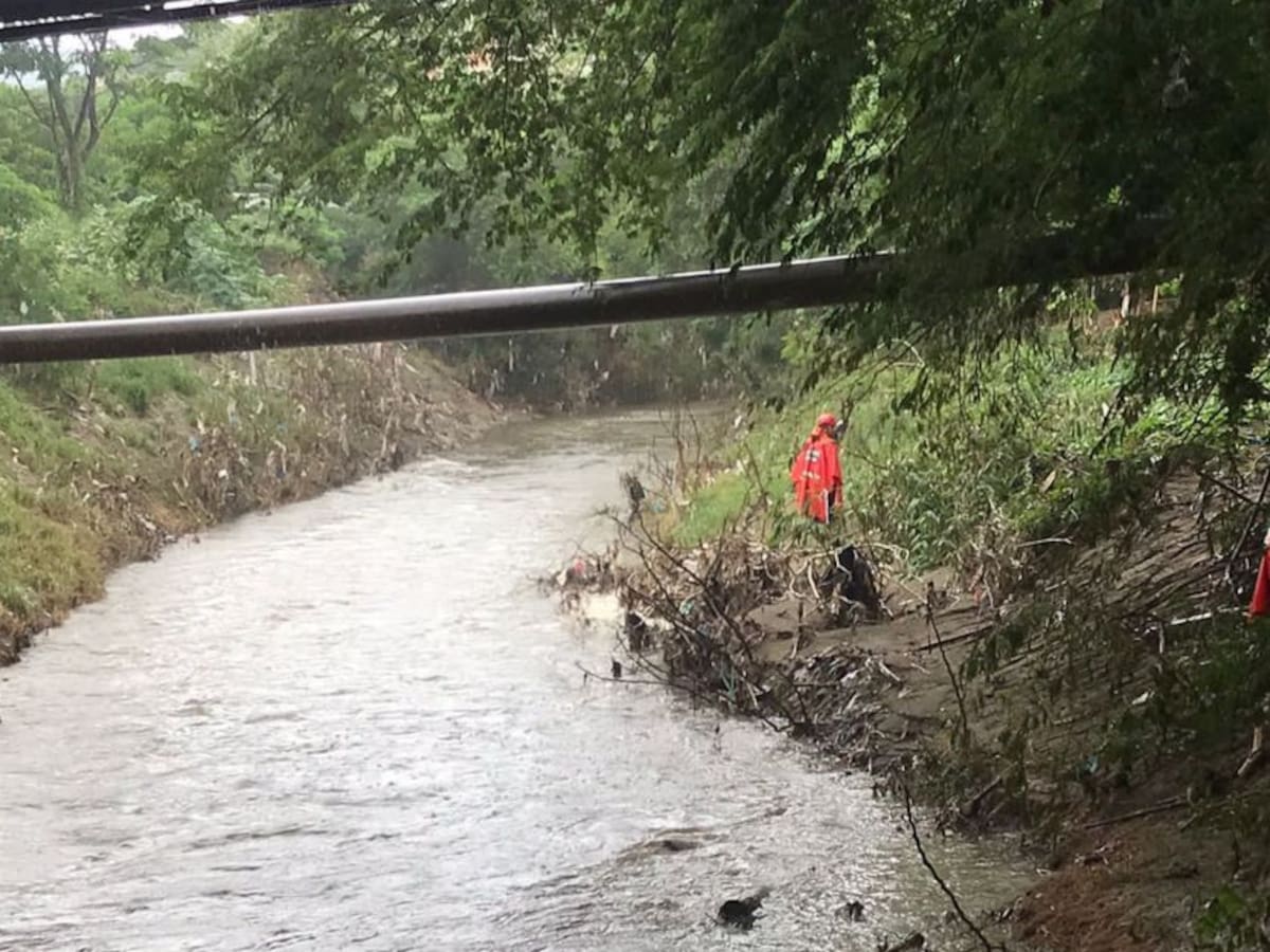 ¡Triste final! hallan el cadáver del menor arrastrado por el río Manzanares