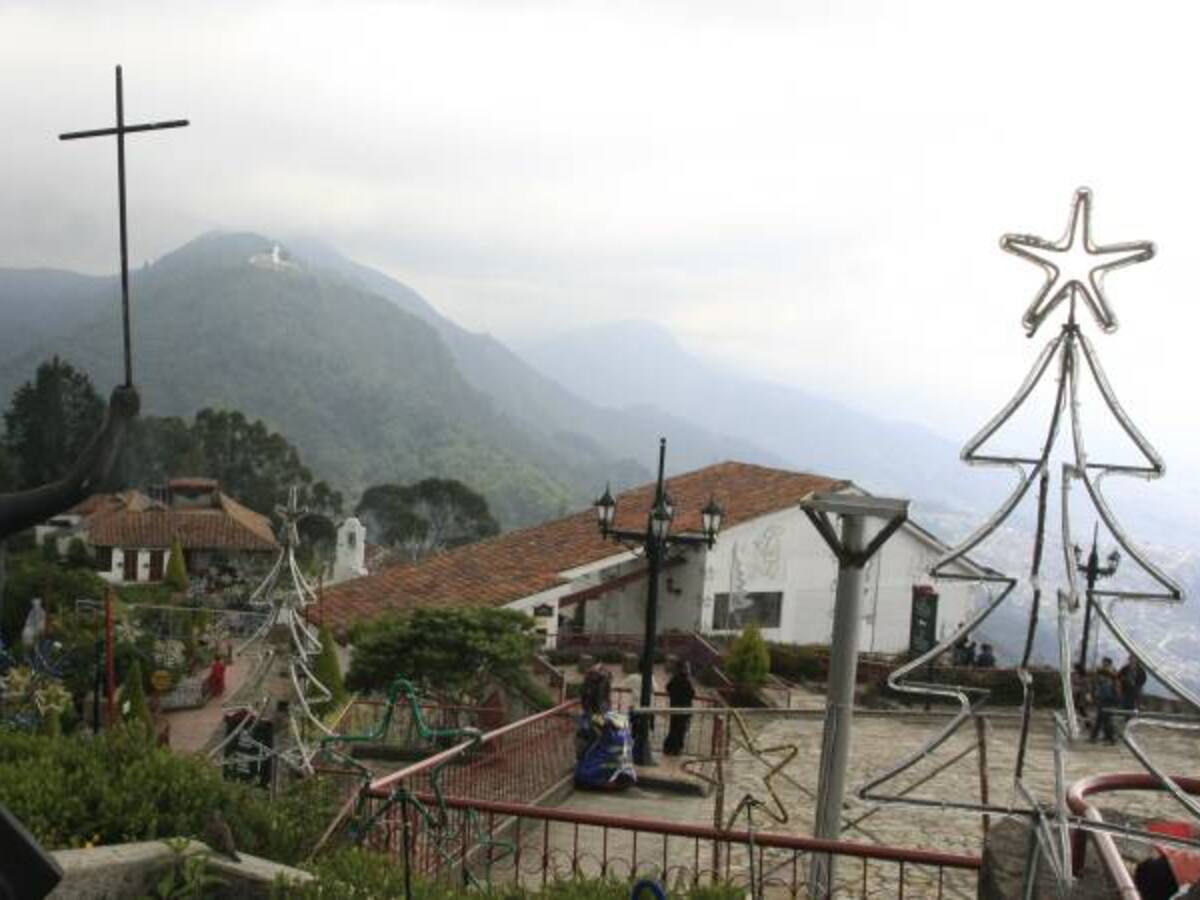 En alrededor de un 80% se redujo el número de visitantes a Monserrate