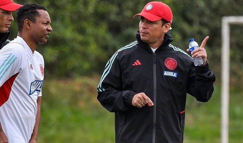 Héctor Cárdenas, entrenador de la Selección Colombia Sub-20 / @FCFSeleccionCol