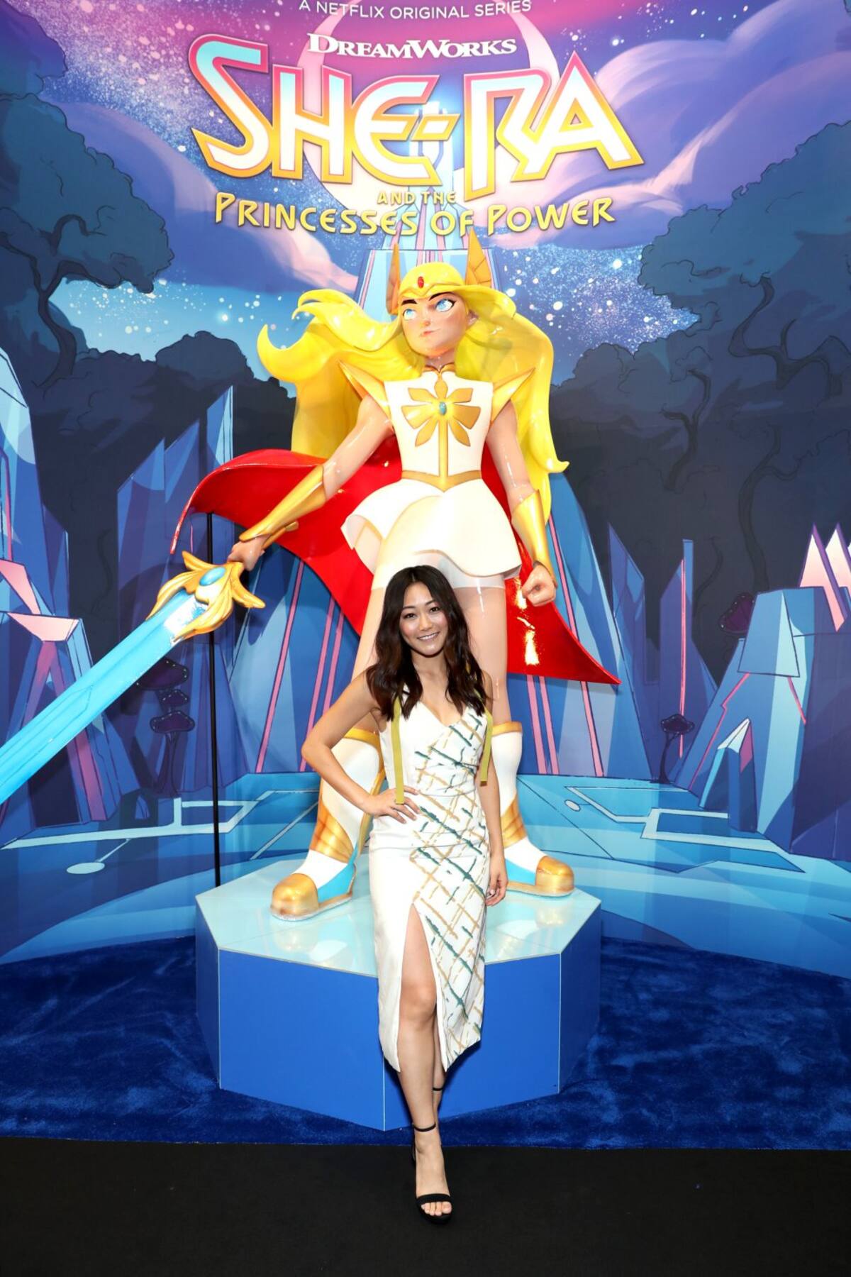La actriz Karen Fukuhara asiste a DreamWorks She-Ra ya la activación de Princesses of Power en la Comic Con de Nueva York el 4 de octubre de 2018 en la ciudad de Nueva York.