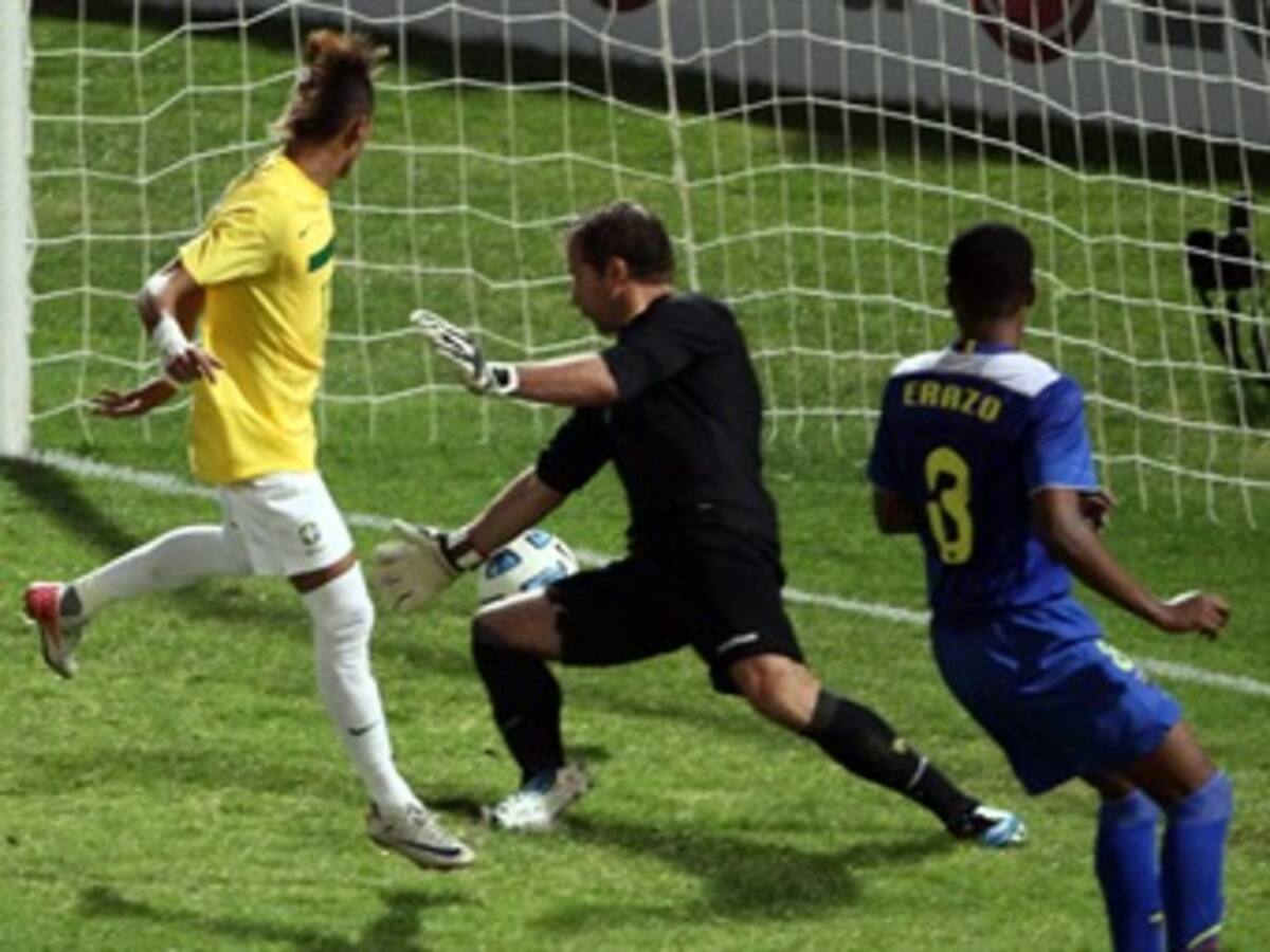 Pato y Neymar llevan a Brasil a cuartos de final y eliminan a Ecuador