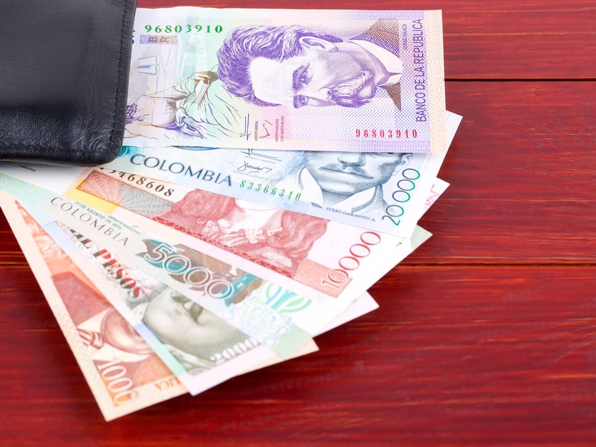 ¿Cuánto era el salario mínimo en 1990 en Colombia? Esto costaba el transporte público