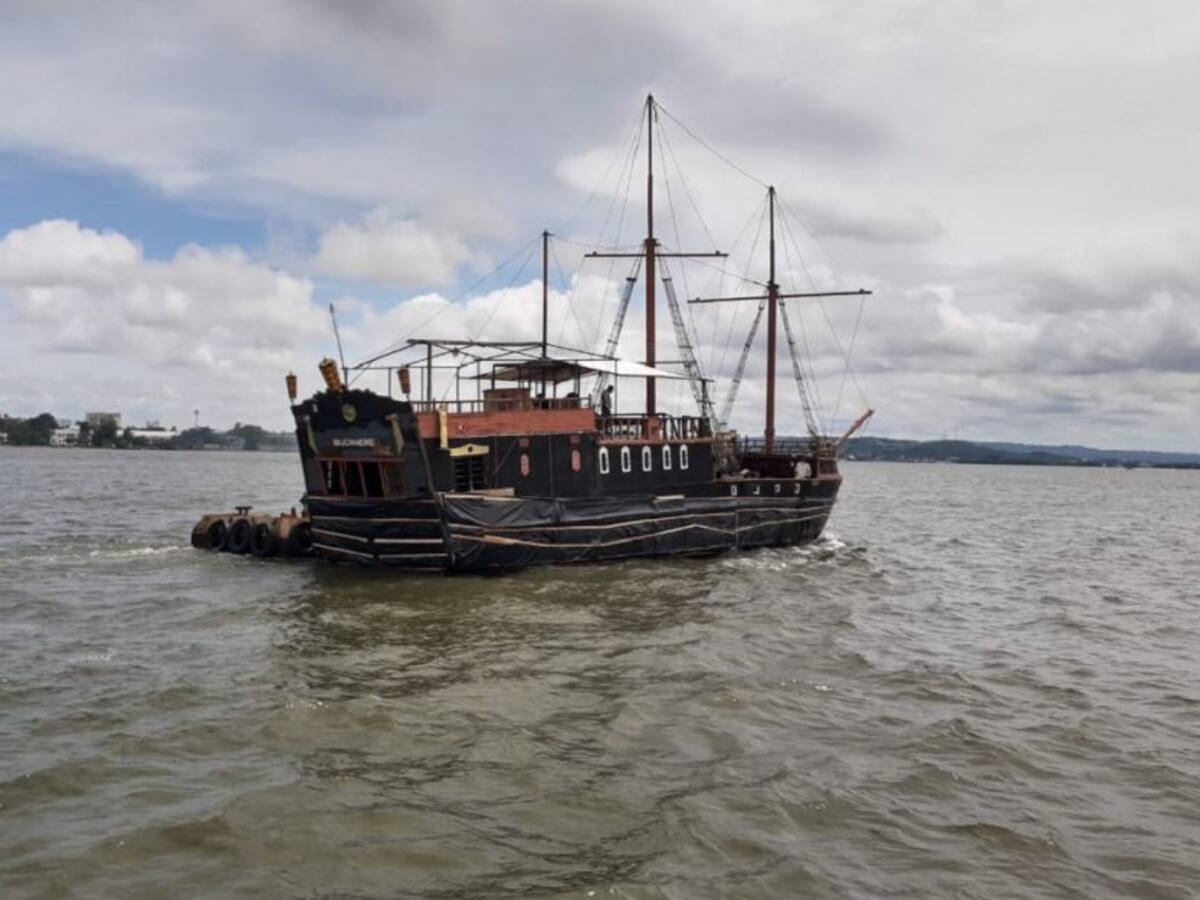 Realizan remolque del galeón bucanero en Cartagena