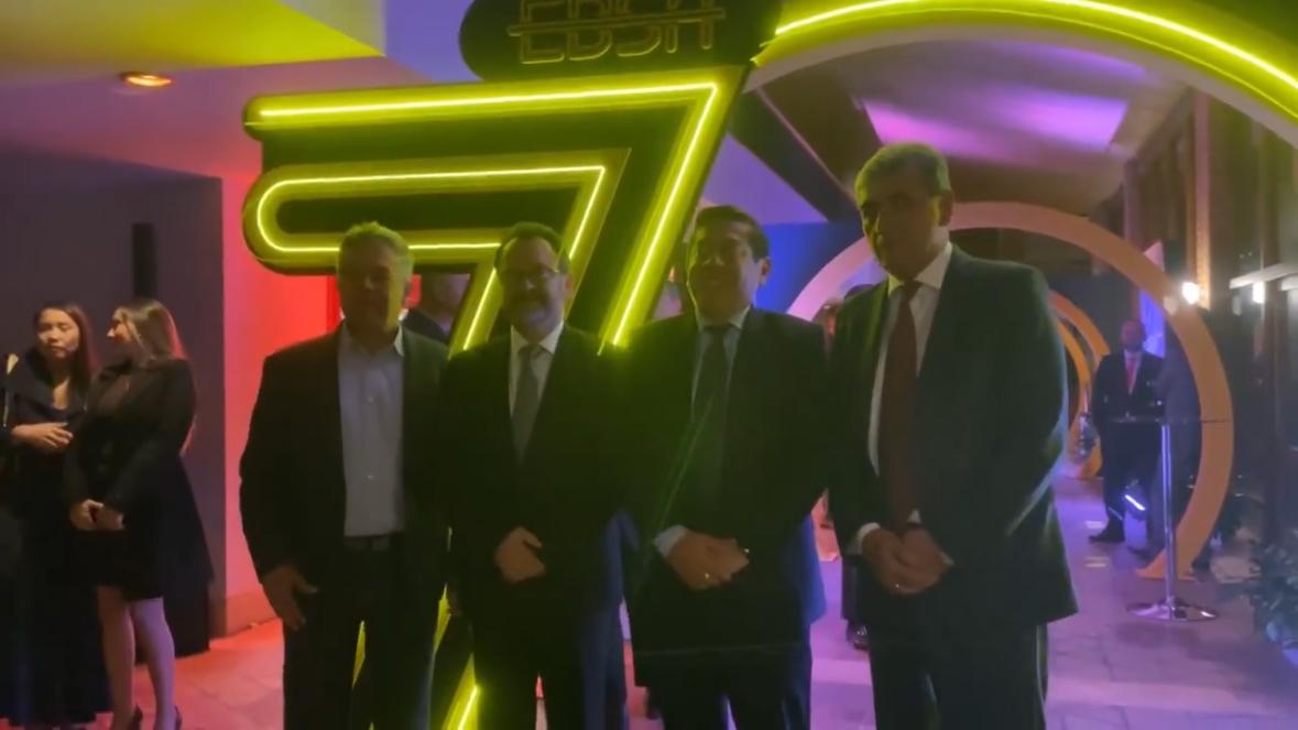 El gerente de la Ebsa (a la derecha, en la foto) aseguró que pueden atender la demanda para empresas que se asienten en el departamento. Foto | Caracol Radio