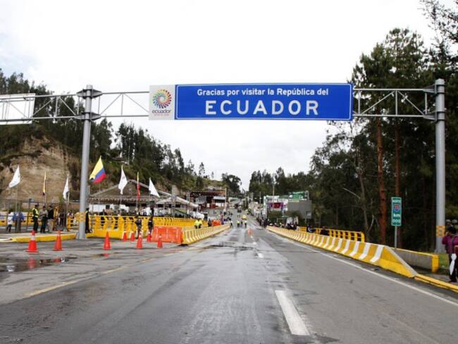 Puente internacional de Rumichaca entre Colombia y Ecuador