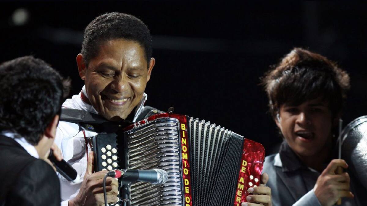 Israel Romero, 65 años de edad y 45 de carrera musical