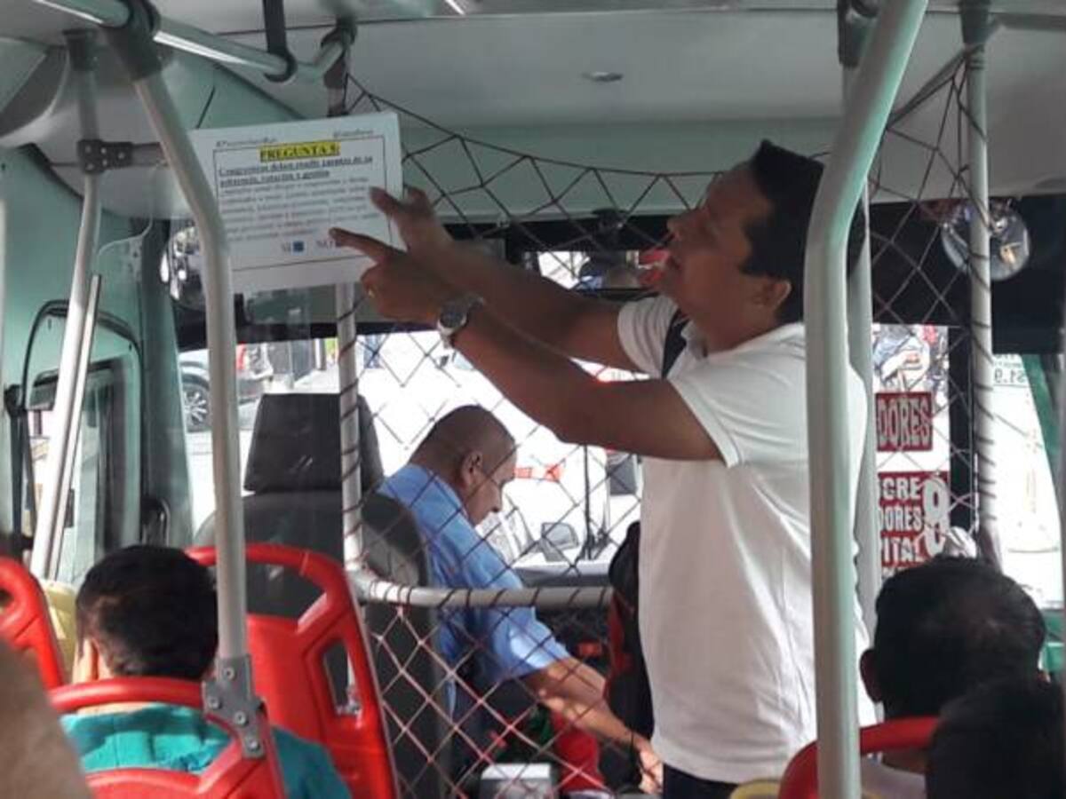En Armenia hasta en buses se hace pedagogía con la consulta anticorrupción