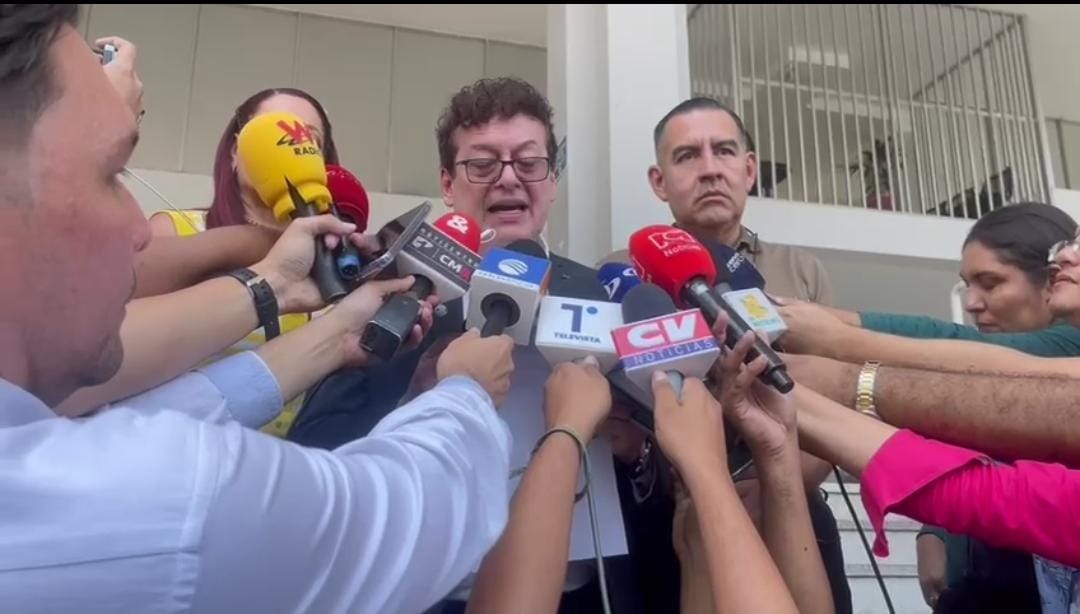 FOTO: Congresista Alirio Uribe.