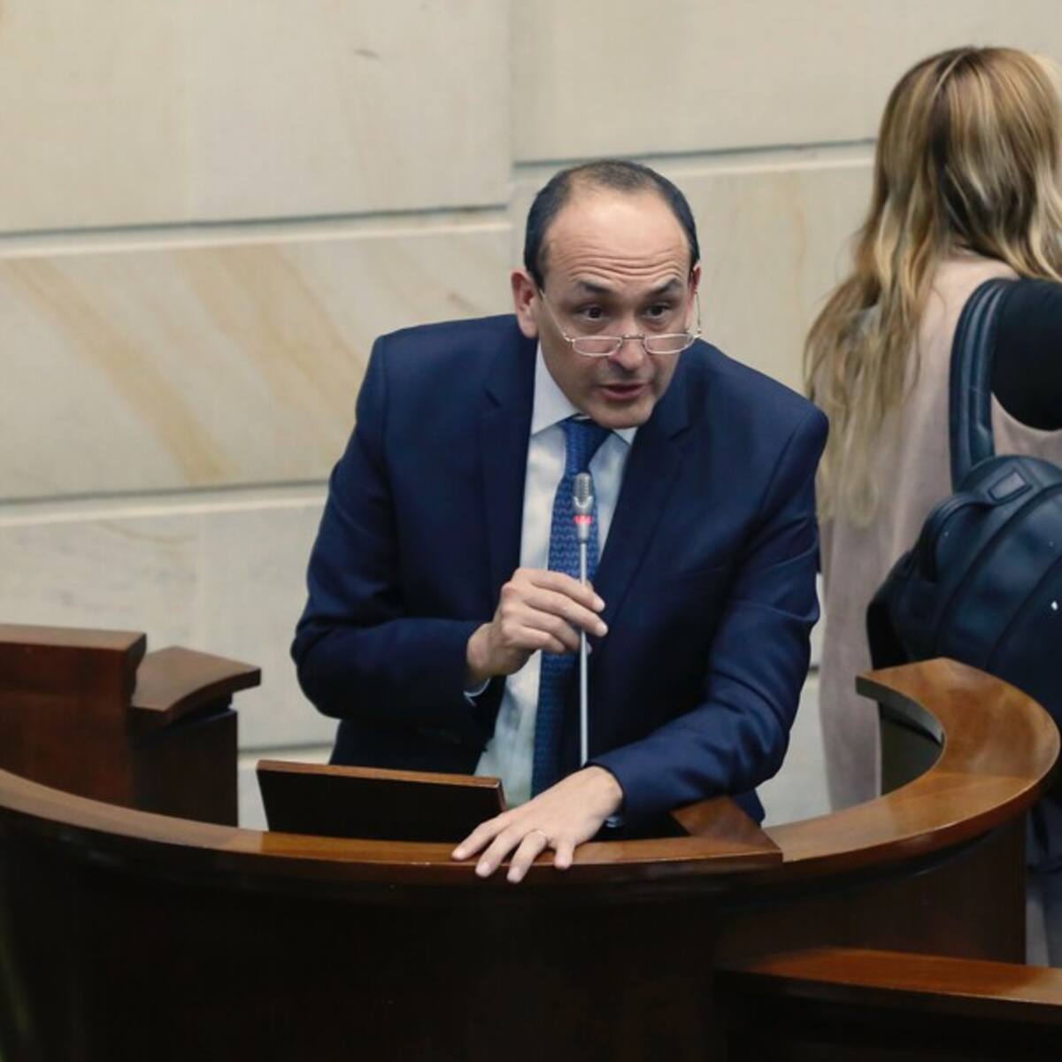 A punto de iniciar el debate de la Reforma Pensional, recusan al magistrado Vladimir Fernández