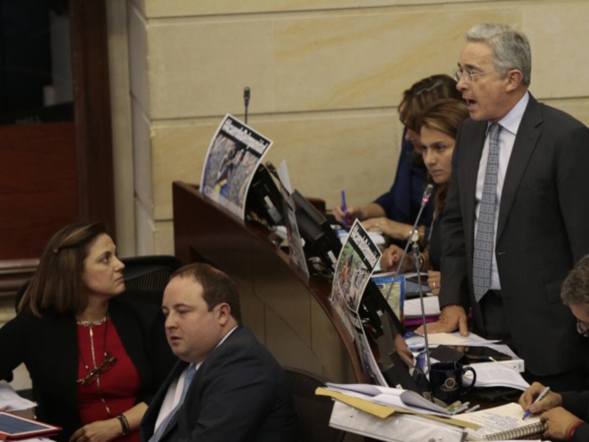 La palabra paz queda herida: Uribe