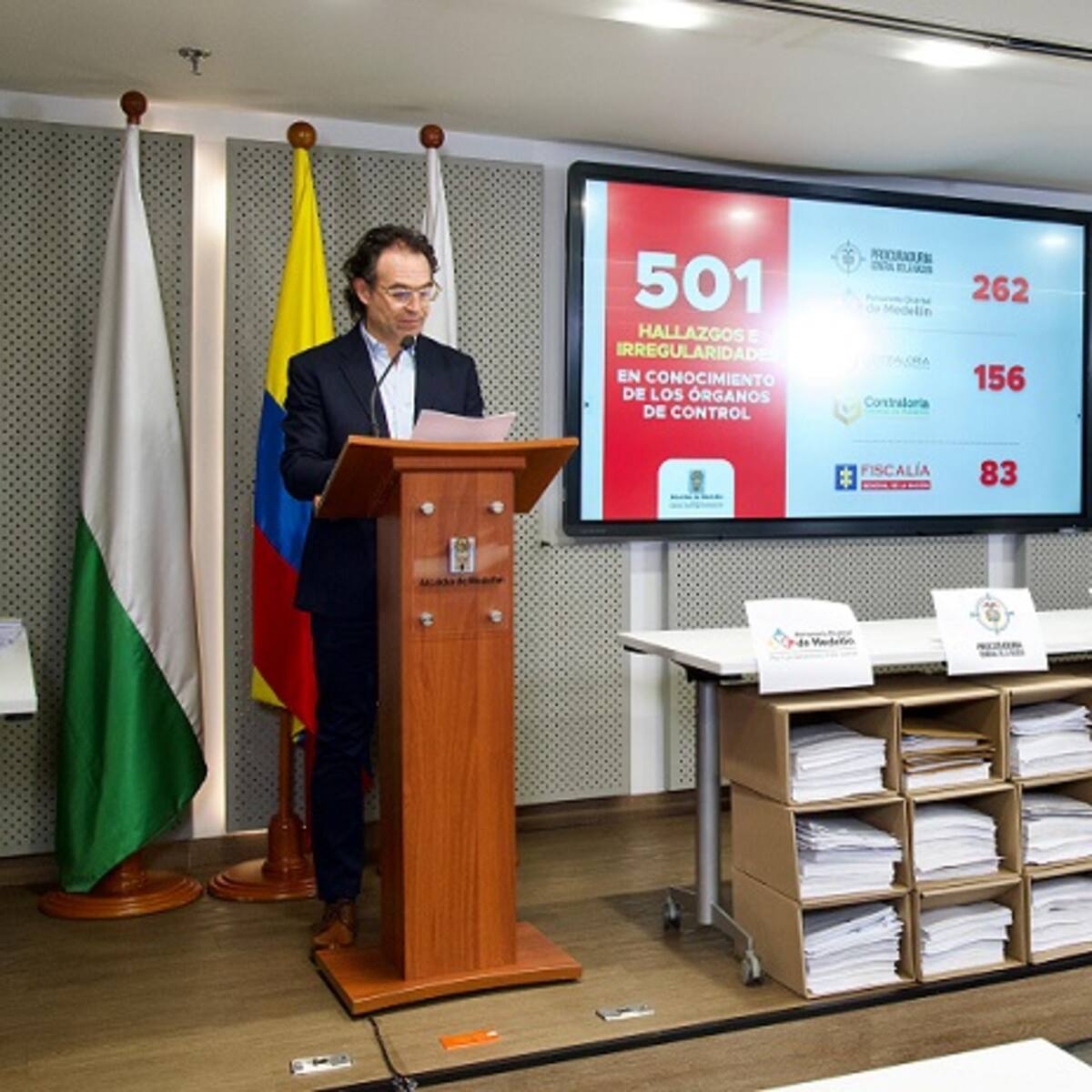Congresistas solicitan a ‘Fico’ entregar el informe completo sobre la auditoria forense