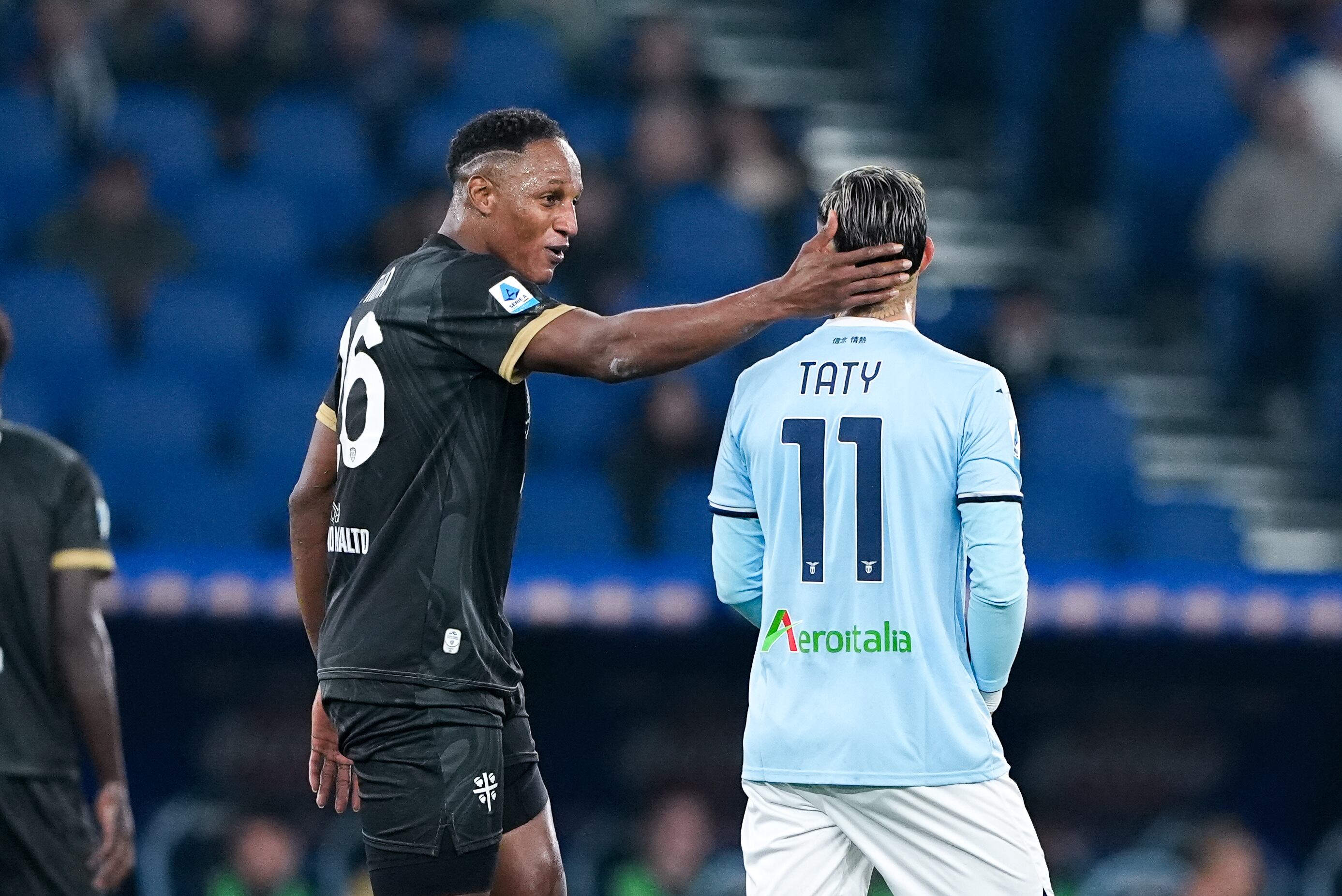 Yerry Mina of Cagliari Calcio argues with Taty Castellanos. (Photo by Giuseppe Maffia/NurPhoto via Getty Images)