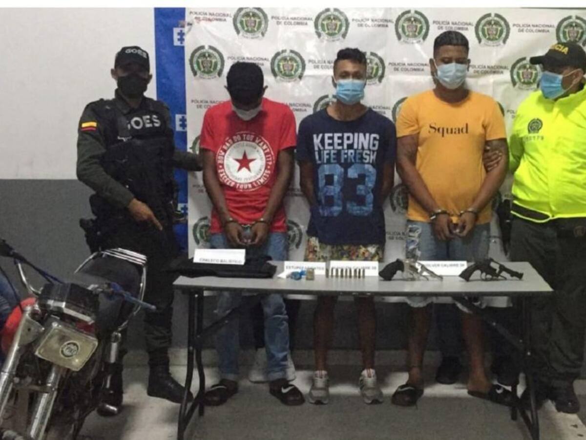 A la cárcel tres presuntos integrantes de 'El Combo del negro over'