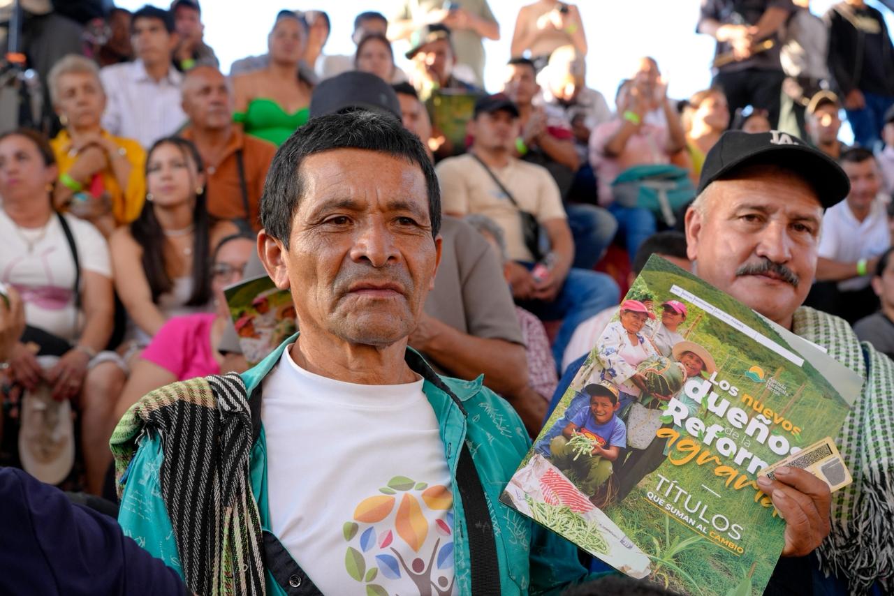 La lucha campesina es victoriosa: Gobierno Petro formalizó la entrega de 82.575 hectáreas en Tolima