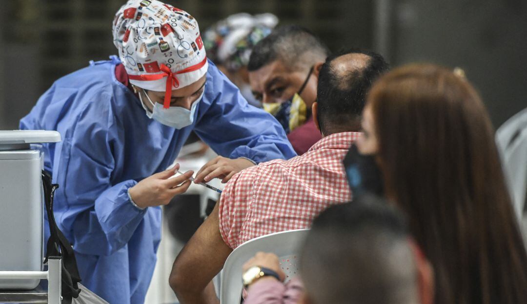 Colombia ya ha aplicado más de 12 millones de dosis de vacunas contra COVID-19