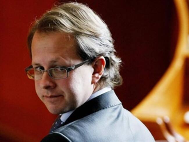 Exministro Arias tuvo injerencia directa en la definición de beneficiarios de AIS