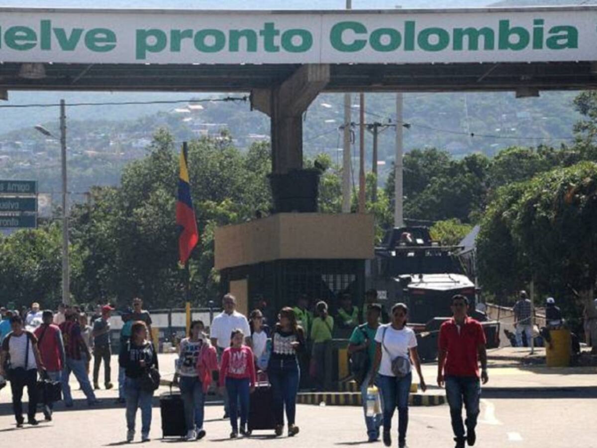 Oposición exige a Maduro no tratar a retornados como armas biológicas