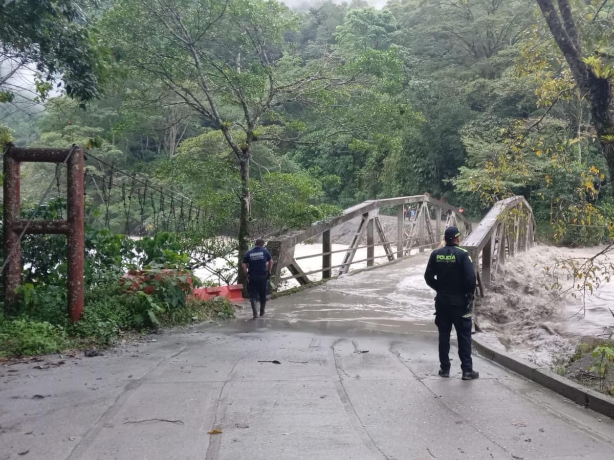 Más de 10 veredas de Guayabetal en riesgo por las fuertes lluvias
