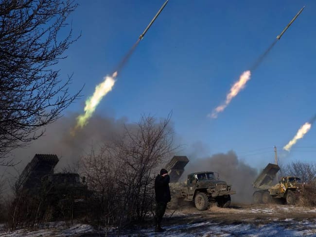 Lanzamiento de misiles en la frontera entre Rusia y Ucrania.          Foto: Getty 