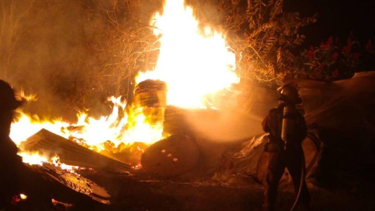 Bomberos controlan incendio en un taller de estibas en Marinilla