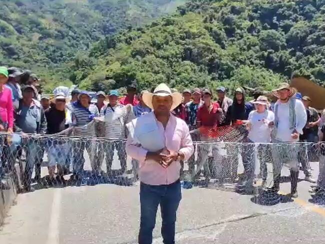Pescadores protestan en Valle de Toledo contra Hidroituango por presuntos incumplimientos