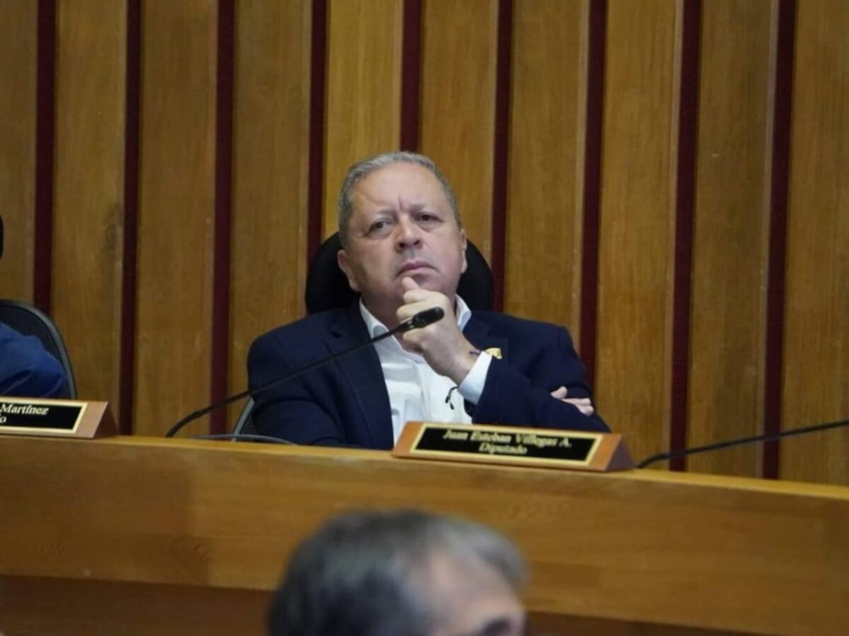 Procuraduría considera que diputado Cano sí incurrió en doble militancia