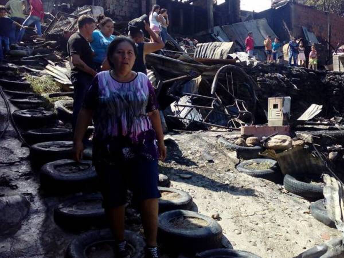 La candela dejó en la calle a familias humildes en Neiva