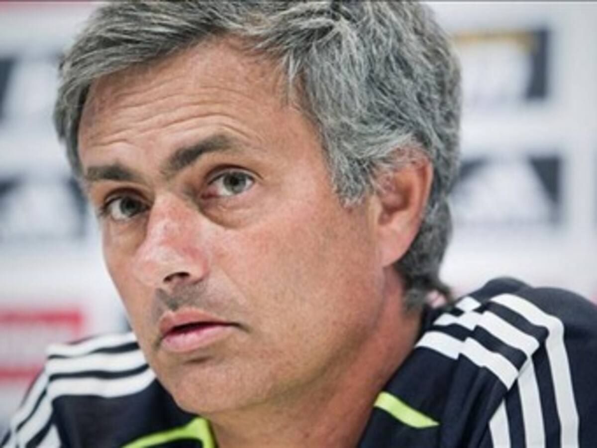 Mourinho descarta los fichajes de Emmanuel Adebayor y Didier Drogba