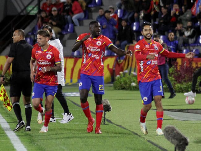 Jeison Medina celebra el gol del Pasto ante Águilas Doradas / Colprensa.