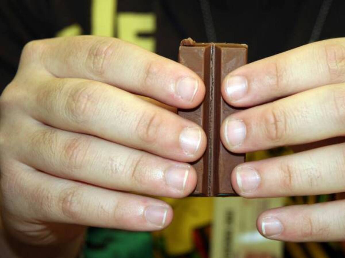 ‘Kit Kat guy’, el joven que le regalaron más de 6 mil chocolates a cambio de un robo